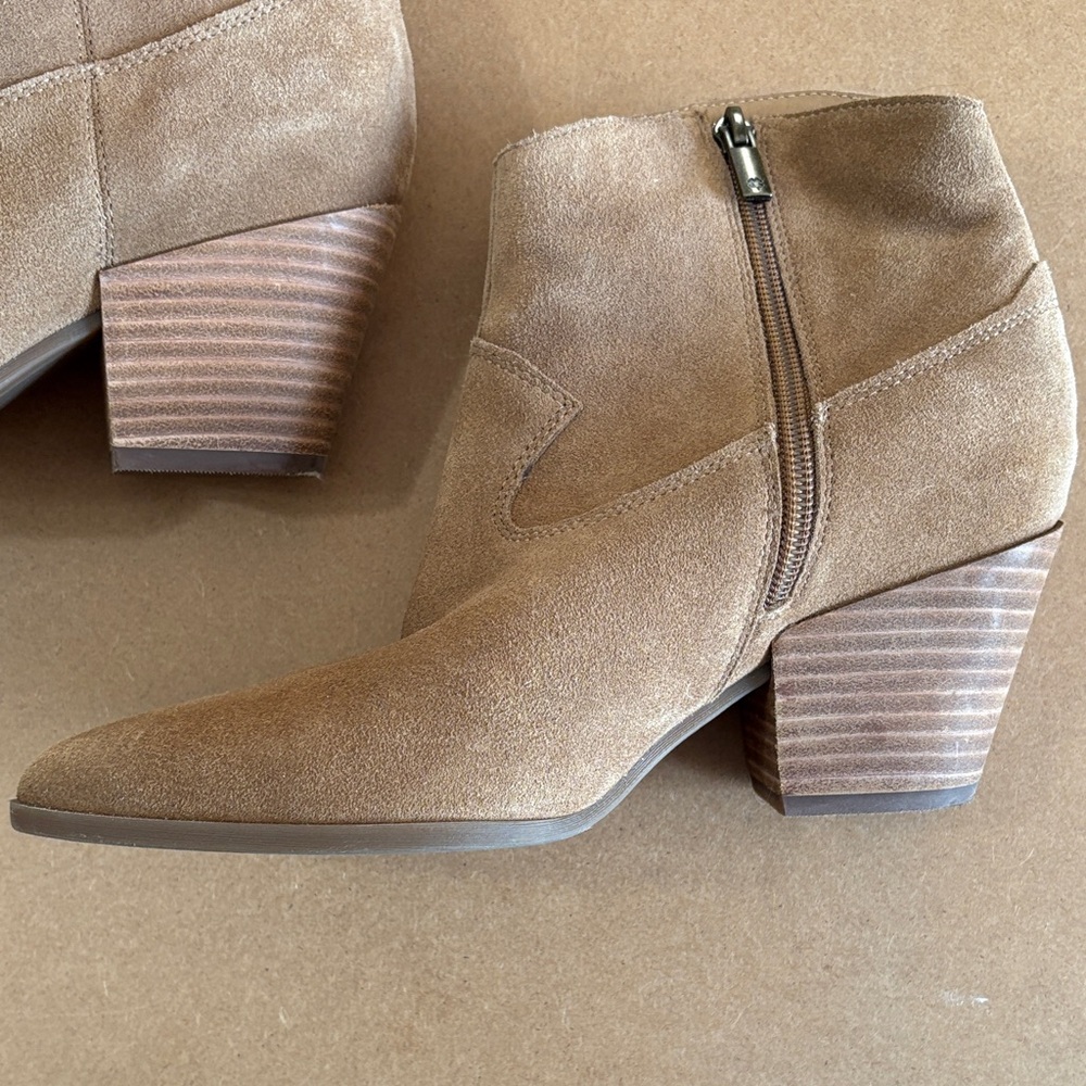 Lucky Brand Ellamy Suede Western Ankle Boots Tan 7.5 Pointed Toe Rodeo Cowgirl - Picture 3 of 14